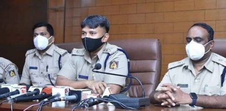 ಉಡುಪಿ : ಸಂಘಟನೆಗಳ ಮುಖ್ಯಸ್ಥರಿಗೆ ಎಚ್ಚರಿಕೆಯಿಂದ ಇರುವಂತೆ ಪೊಲೀಸರು ಸಂದೇಶ