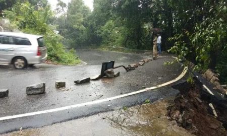 ಆಗುಂಬೆ ಘಾಟಿಯಲ್ಲಿ ಗುಡ್ಡ ಕುಸಿತ: ವಾಹನ ಸಂಚಾರ ಸ್ಥಗಿತ