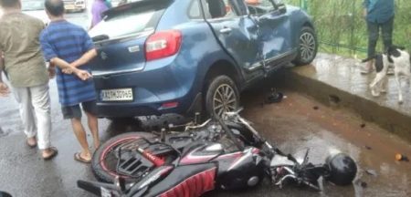 ಉಡುಪಿ: ಡಿವೈಡರ್ಗೆ ಡಿಕ್ಕಿ ಹೊಡೆದು ಬೈಕ್ ಮೇಲೆ ಬಿದ್ದ ಕಾರು: ಸವಾರ ಸಾವು !