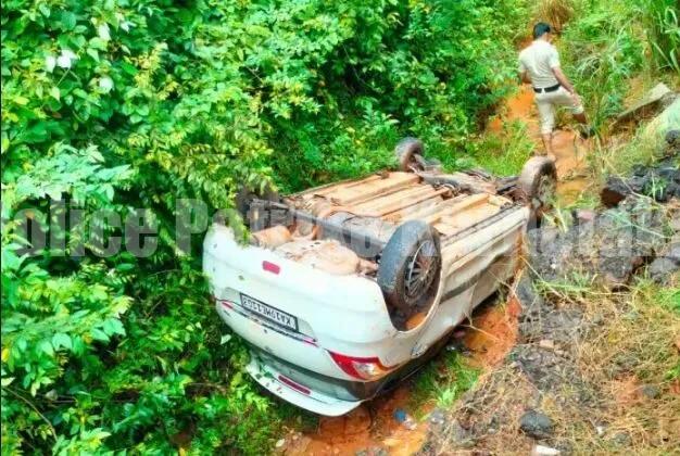 ಬಂಟ್ವಾಳ : ಕಮರಿಗೆ ಬಿದ್ದ ಕಾರು, 6 ತಿಂಗಳ ಮಗು ಸೇರಿ ಕಾರಿನಲ್ಲಿದ್ದವರು ಪವಾಡಸದೃಶ ಪಾರು