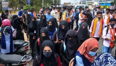 ಹಿಜಾಬ್ ವಿವಾದದ ಬಳಿಕ ಟಿ.ಸಿ ಪಡೆದ ಶೇ 16 ವಿದ್ಯಾರ್ಥಿನಿಯರು..!!
