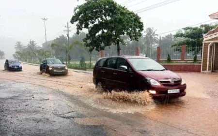 ಭಾರೀ ಮಳೆ ನಿರೀಕ್ಷೆ: ಕರಾವಳಿಯಲ್ಲಿ ಮೂರು ದಿನ “ರೆಡ್ ಅಲರ್ಟ್’