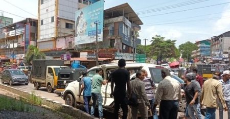 ಉಳ್ಳಾಲ: ಬ್ರೇಕ್ ಫೇಲ್ ಆಗಿ ಕಾರಿಗೆ ಗುದ್ದಿದ ಬಸ್ – ತಪ್ಪಿದ ಅನಾಹುತ