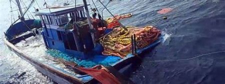 ಭಟ್ಕಳ: ಮೀನುಗಾರಿಕಾ ದೋಣಿ ಮುಳುಗಡೆ- ಓರ್ವ ನಾಪತ್ತೆ