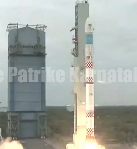 ಇಸ್ರೋ ಐತಿಹಾಸಿಕ ಸಾಧನೆ: ವಿದ್ಯಾರ್ಥಿಗಳು ರೂಪಿಸಿದ ಉಪಗ್ರಹ ಹೊತ್ತು ನಭಕ್ಕೆ ಚಿಮ್ಮಿದ ಎಸ್ಎಸ್ಎಲ್ವಿ