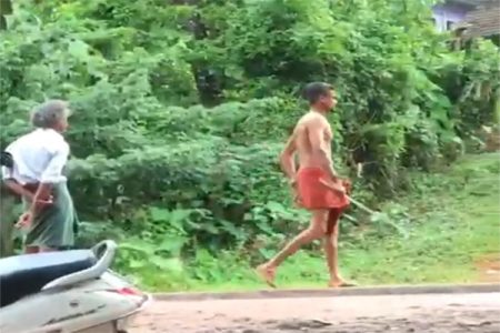 ಸುಳ್ಯ: ನಡುಬೀದಿಯಲ್ಲಿ ತಲ್ವಾರ್ ಹಿಡಿದು ಸುತ್ತಾಡಿದವನ ಬಂಧನ