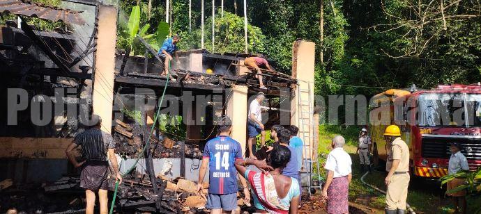 ಸುಳ್ಯ :ಸ್ಮೋಕ್ ಹೌಸ್ ಗೆ ಬೆಂಕಿ ಅಪಾರ ನಷ್ಟ