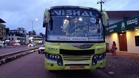 ಕಾಪು: ಖಾಸಗಿ ಬಸ್ನ ಟೈರ್ ಸ್ಫೋಟ; ಪ್ರಯಾಣಿಕನಿಗೆ ಗಾಯ