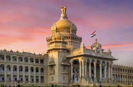 BIGG NEWS : ರಾಜ್ಯ ಸರ್ಕಾರದಿಂದ ಆಡಳಿತ ಯಂತ್ರಕ್ಕೆ ಮೇಜರ್ ಸರ್ಜರಿ : ಐವರು ‘IPS’ ಅಧಿಕಾರಿಗಳ ವರ್ಗಾವಣೆ