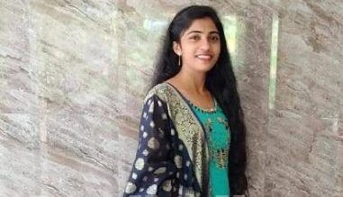 ಉಡುಪಿ: ರೋಸ್’ ಸಮಾರಂಭಕ್ಕೆ ಆಗಮಿಸಿದ್ದ ಯುವತಿ ಕುಸಿದು ಬಿದ್ದು ಸಾವು