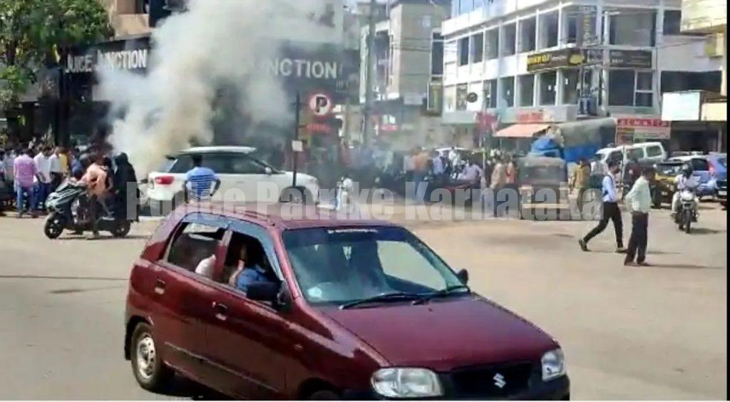 ಮಂಗಳೂರು: ಧಗಧಗನೆ ಹೊತ್ತಿ ಉರಿದ ಪಾರ್ಕಿಂಗ್ ಮಾಡಿದ್ದ ಕಾರು