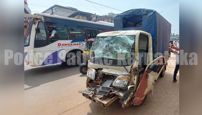 ಉಡುಪಿ: ಬಸ್ಸಿಗೆ ಹಿಂದಿನಿಂದ ಡಿಕ್ಕಿ ಹೊಡೆದ ಗೂಡ್ಸ್ ಟೆಂಪೋ ರಿಕ್ಷಾ