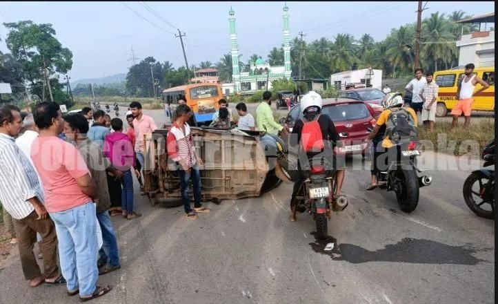 ಬಂಟ್ವಾಳ :ಆಟೋ ರಿಕ್ಷಾ ಪಲ್ಟಿ ,ಚಾಲಕ ಗಂಭೀರ