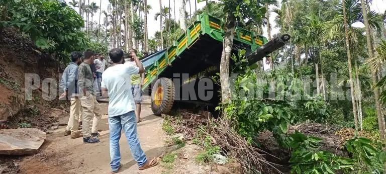 ಬೆಳ್ತಂಗಡಿ: ಕಬ್ಬಿಣ ಸಾಗಿಸುತ್ತಿದ್ದ ಟ್ರ್ಯಾಕ್ಟರ್ ಪಲ್ಟಿಯಾಗಿ ಓರ್ವ ಸಾವು..!