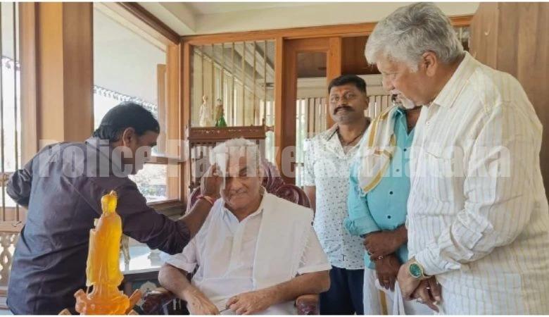 ‘ವೀರ ಕಂಬಳ’ ಸಿನಿಮಾದಲ್ಲಿ ಧರ್ಮಾಧಿಕಾರಿ ವೀರೇಂದ್ರ ಹೆಗ್ಗಡೆ ನಟನೆ, ಪಾತ್ರ ಸಸ್ಪೆನ್ಸ್