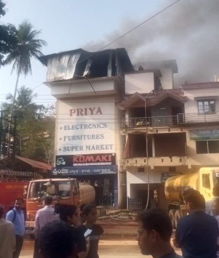 ಬಂಟ್ವಾಳ: ಎಲೆಕ್ಟ್ರಾನಿಕ್ಸ್ ಅಂಗಡಿಯಲ್ಲಿ ಬೆಂಕಿ ಅನಾಹುತ