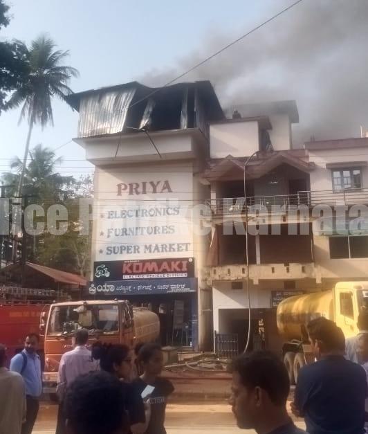 ಬಂಟ್ವಾಳ: ಎಲೆಕ್ಟ್ರಾನಿಕ್ಸ್ ಅಂಗಡಿಯಲ್ಲಿ ಬೆಂಕಿ ಅನಾಹುತ
