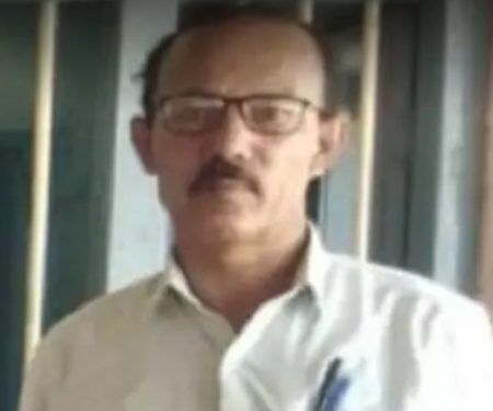 ಶಾಲೆಯಲ್ಲಿ ಪಾಠ ಮಾಡುವಾಗಲೇ ಕುಸಿದು ಬಿದ್ದು ಶಿಕ್ಷಕ ಮೃತ್ಯು