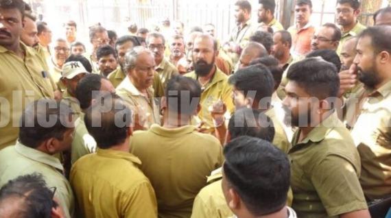 ಮಂಗಳೂರು: ಪೆಟ್ರೋಲ್ ರಿಕ್ಷಾ ಹಾಗೂ ಇ-ಆಟೋ ಚಾಲಕರ ನಡುವೆ ಗಲಾಟೆ