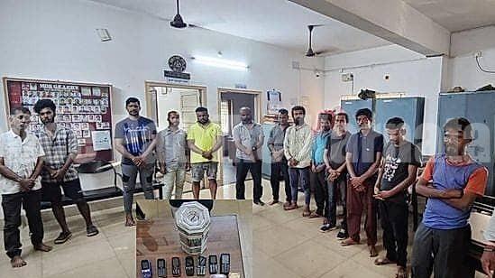 ಮಂಗಳೂರು : ಜೂಜು ಅಡ್ಡೆಗೆ ದಾಳಿ 14 ಮಂದಿ ಅರೆಸ್ಟ್