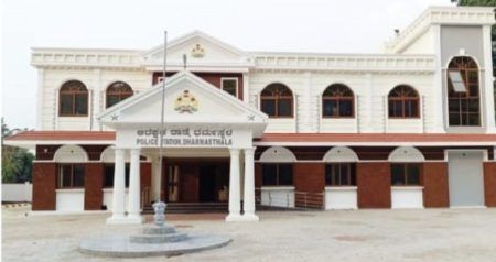 ಧರ್ಮಸ್ಥಳ ಪೊಲೀಸ್ ಠಾಣೆಯ ನೂತನ ಕಟ್ಟಡ ಉದ್ಘಾಟಿಸಿದ ಡಾ.ವೀರೇಂದ್ರ ಹೆಗ್ಗಡೆ