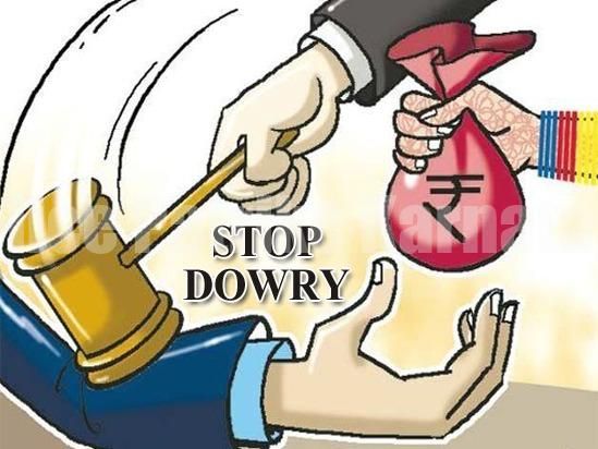 ವರದಕ್ಷಿಣ ಕಿರುಕುಳ ಆರೋಪ : `IAS’ ಅಧಿಕಾರಿ ವಿರುದ್ಧ ದೂರು ನೀಡಿದ ಪತ್ನಿ