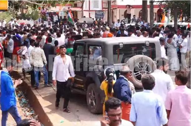 ಬೆಳ್ತಂಗಡಿ : ನಾಮಪತ್ರ ಸಲ್ಲಿಕೆ ವೇಳೆ ಕಾರ್ಯಕರ್ತರ ಮಧ್ಯೆ ಘರ್ಷಣೆ