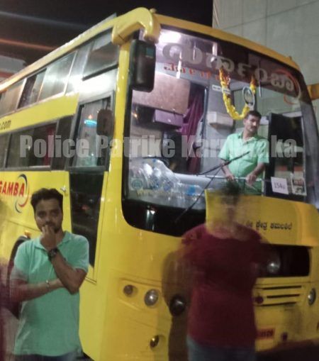 ಮಂಗಳೂರು: ತಡರಾತ್ರಿ ವರೆಗೆ ಪ್ರಯಾಣಿಕರನ್ನ ಕಾಯಿಸಿದ ದುರ್ಗಾಂಬಾ ಬಸ್- 9.30 ಕ್ಕೆ ಹೊರಡಬೇಕಿದ್ದ ಬಸ್ …!