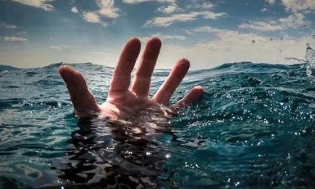 ಸುರತ್ಕಲ್ : ಬಲೆಗೆ ಸಿಲುಕಿ ಸಮುದ್ರದಲ್ಲಿ ಮುಳುಗಿ ಮೀನುಗಾರ ಮೃತ್ಯು