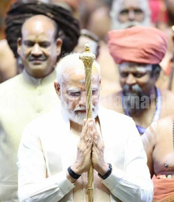 ನೂತನ ಸಂಸತ್ ಭವನದಲ್ಲಿ ಚಿನ್ನದ ರಾಜದಂಡ ಪ್ರತಿಷ್ಠಾಪನೆ