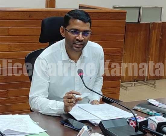 ಮತದಾರರಲ್ಲದವರು ಮೇ 8 ರಂದು ಕ್ಷೇತ್ರ ತೊರೆಯಲು ಜಿಲ್ಲಾಧಿಕಾರಿ ಸೂಚನೆ