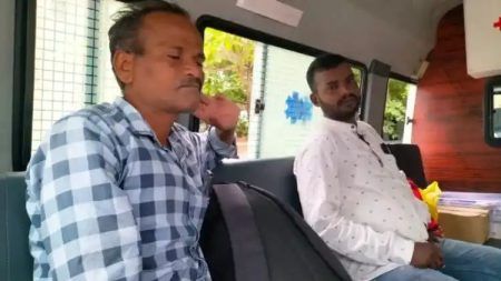 ಎಣ್ಣೆ ಹೊಡೆದು ಬಂದ ಚುನಾವಣಾ ಸಿಬ್ಬಂದಿ ಸಸ್ಪೆಂಡ್