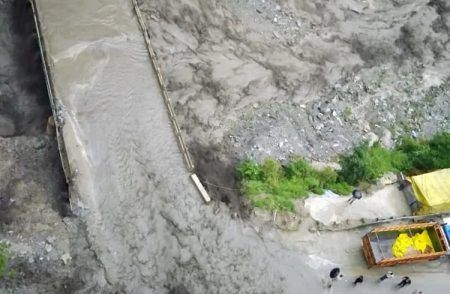 ಹಿಮಾಚಲ ಪ್ರದೇಶದಲ್ಲಿ ಮೇಘಸ್ಫೋಟ; ಪ್ರವಾಹಕ್ಕೆ ಸಿಲುಕಿದ ಪ್ರವಾಸಿಗರು ಸೇರಿ 200 ಕ್ಕೂ ಹೆಚ್ಚು ಜನ