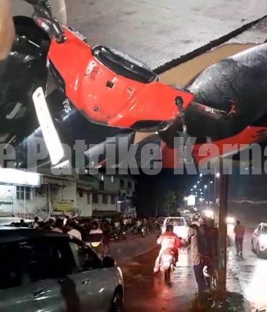 ಮಂಗಳೂರು: ನಿಯಂತ್ರಣ ತಪ್ಪಿ ವಿದ್ಯುತ್ ಕಂಬಕ್ಕೆ ಡಿಕ್ಕಿ ಹೊಡೆದ ಸ್ಕೂಟರ್ ಇಬ್ಬರು ಬಾಲಕರ ಸಾವು