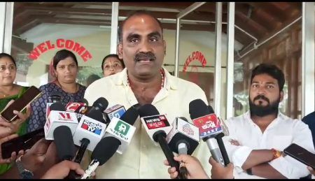 ಉಡುಪಿ : ಟಾಯ್ಲೆಟ್ನಲ್ಲಿ ಕ್ಯಾಮೆರಾ- ಮೂವರು ವಿದ್ಯಾರ್ಥಿನಿಯರ ವರ್ತನೆಯಿಂದ ತಲೆತಗ್ಗಿಸುವಂತಾಗಿದೆ – ಯಶ್ಪಾಲ್ ಸುವರ್ಣ