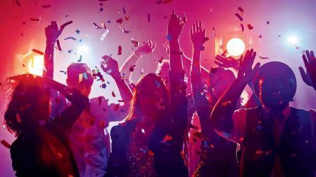 ಮಣಿಪಾಲ : ಅವಧಿ ಮೀರಿ ಪಬ್ ಗಳಲ್ಲಿ ಡಿಜೆ – ಪೊಲೀಸರಿಂದ ಕಾರ್ಯಾಚರಣೆ , ಎಚ್ಚರಿಕೆ