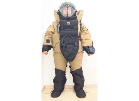 ಮಂಗಳೂರು: ವಿಮಾನ ನಿಲ್ದಾಣ ಭದ್ರತಾ ಸಿಬಂದಿಗೆ ಬಾಂಬ್ ಸೂಟ್