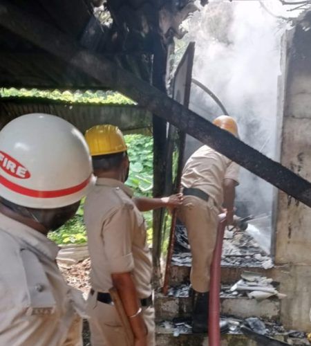 ಕಾರ್ಕಳ: ರಬ್ಬರ್ ಸ್ಮೋಕ್ ಹೌಸ್ ಗೆ ಬೆಂಕಿ..! ಅಪಾರ ನಷ್ಟ