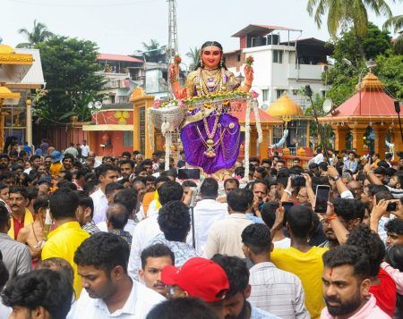 ಮಂಗಳೂರು: ಶ್ರೀಕ್ಷೇತ್ರ ಕುದ್ರೋಳಿಯಲ್ಲಿ ಮಂಗಳೂರು ದಸರಾಕ್ಕೆ ಚಾಲನೆ