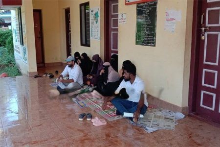 ಬಂಟ್ವಾಳ: ಕಚೇರಿಗೆ ಮುತ್ತಿಗೆ – ಸಜೀಪಮುನ್ನೂರು ಗ್ರಾ.ಪಂ. ಸದಸ್ಯರ ವಿರುದ್ದ ದೂರು