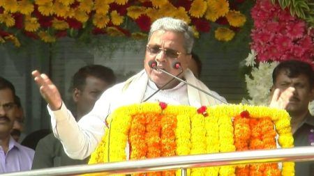 68ನೇ ಕನ್ನಡ ರಾಜ್ಯೋತ್ಸವ: ಸಿಎಂ ಸಿದ್ದರಾಮಯ್ಯರಿಂದ ಬಂಪರ್ ಗಿಫ್ಟ್ ಘೋಷಣೆ, ಇಂದಿನಿಂದ ಸರ್ಕಾರಿ ಶಾಲೆಗಳಿಗೂ ಸಿಗಲಿದೆ ಉಚಿತ ವಿದ್ಯುತ್ ಭಾಗ್ಯ