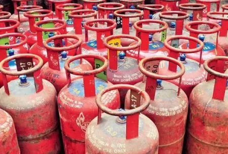 BREAKING : ಜನತೆಗೆ ಬಿಗ್ ಶಾಕ್ : `LPG’ ವಾಣಿಜ್ಯ ಸಿಲಿಂಡರ್ ಬೆಲೆಯಲ್ಲಿ 103 ರೂ. ಹೆಚ್ಚಳ