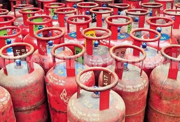 BREAKING : ಜನತೆಗೆ ಬಿಗ್ ಶಾಕ್ : `LPG’ ವಾಣಿಜ್ಯ ಸಿಲಿಂಡರ್ ಬೆಲೆಯಲ್ಲಿ 103 ರೂ. ಹೆಚ್ಚಳ