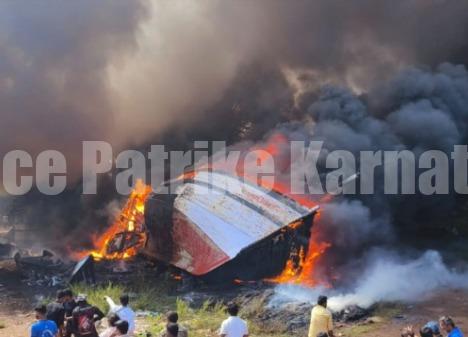 ಉಡುಪಿ: ದೀಪಾವಳಿ ಪೂಜೆ ವೇಳೆ ಅಗ್ನಿ ಅವಘಡ- 7 ದೋಣಿಗಳು ಬೆಂಕಿಗಾಹುತಿ