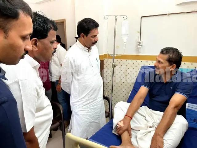 ಪುತ್ತೂರು: ಹಾವು ಕಡಿತಕ್ಕೊಳಗಾದ ಸಂಜೀವ ಮಠಂದೂರು ಆರೋಗ್ಯ ವಿಚಾರಿಸಿದ ನಳಿನ್ ಕುಮಾರ್ ಕಟೀಲ್