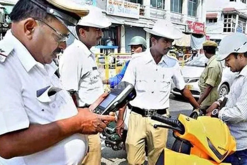 ಟ್ರಾಫಿಕ್ ಪೊಲೀಸರು ವಾಹನ ಸವಾರರಿಂದ ದಂಡ ಸಂಗ್ರಹಿಸುವಂತಿಲ್ಲ – ಹೈಕೋರ್ಟ್
