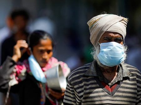 ಕೋವಿಡ್ ಉಲ್ಭಣ: 60 ವರ್ಷ ಮೇಲ್ಪಟ್ಟವರಿಗೆ ಮಾಸ್ಕ್ ಕಡ್ಡಾಯ-ಸಚಿವ ದಿನೇಶ್ ಗುಂಡೂರಾವ್