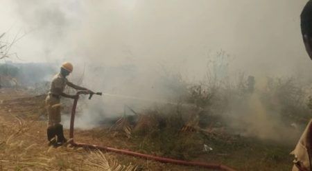 ಉಡುಪಿ: ಖಾಲಿ ಜಾಗದಲ್ಲಿ ಬೆಂಕಿ..! ತಪ್ಪಿದ ಅನಾಹುತ