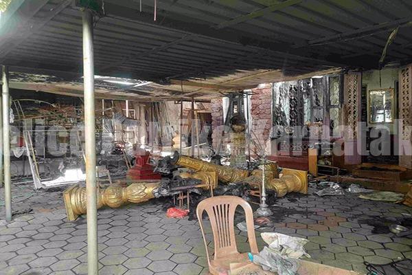 ಮಂಗಳೂರು: ಮನೆಯ ಚಪ್ಪರದಲ್ಲಿದ್ದ ಡೆಕೋರೆಷನ್ ವಸ್ತುಗಳಿಗೆ ಬೆಂಕಿ- ಲಕ್ಷಾಂತರ ರೂ. ನಷ್ಟ