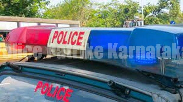 ಬೆಳ್ತಂಗಡಿ: ಸಾರ್ವಜನಿಕ ರಸ್ತೆಯ ಬಳಿ ಅಕ್ರಮವಾಗಿ ಮದ್ಯ ಮಾರಾಟ : ಪೊಲೀಸ್ ದಾಳಿ